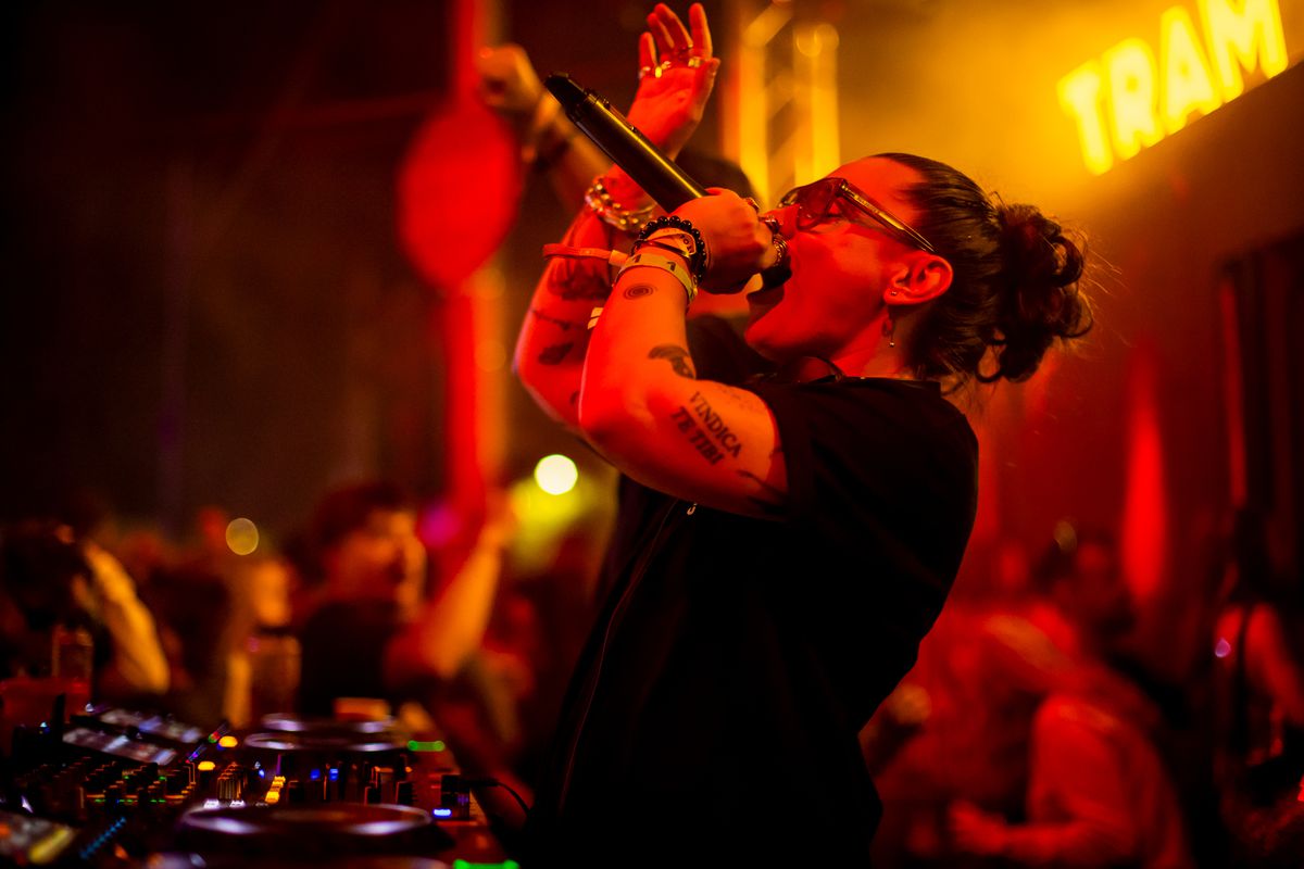 Nebunie, aseară, pe Cluj Arena » Au închis stadionul la Untold: fanii au răbufnit la porți