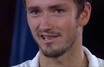 US OPEN // VIDEO Daniil Medvedev le-a cerut scuze fanilor pentru comportamentul său: „Sunt om și fac greșeli”