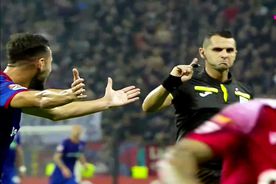 CSA Steaua a cerut penalty în derby-ul cu Dinamo! Faza s-a petrecut chiar sub ochii „centralului” Iulian Călin