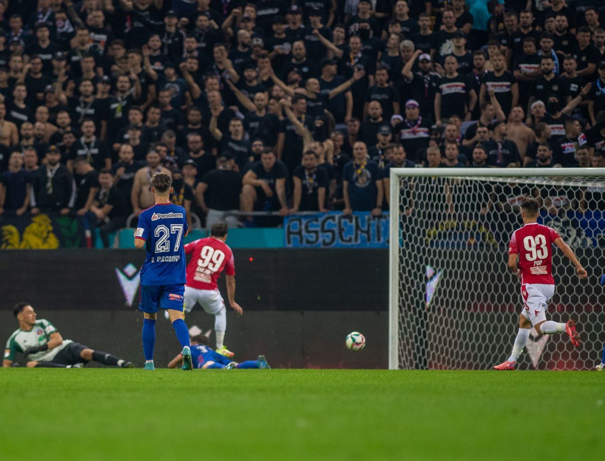 CSA Steaua a cerut penalty în derby-ul cu Dinamo! Faza s-a petrecut chiar sub ochii „centralului” Iulian Călin