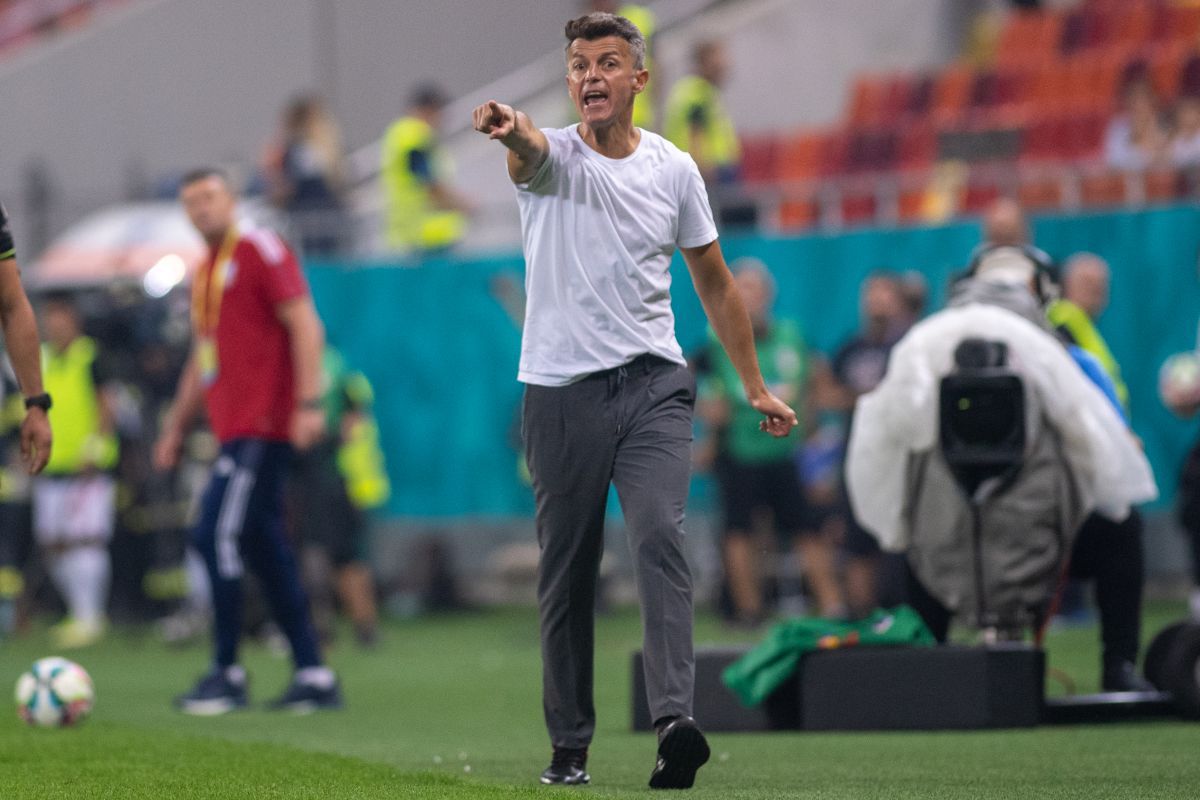 Ovidiu Burcă, după ce a fost băgat în ședință de suporteri: „S-au săturat și ei să vadă Dinamo pierzând. Nu iau în calcul să plec!”