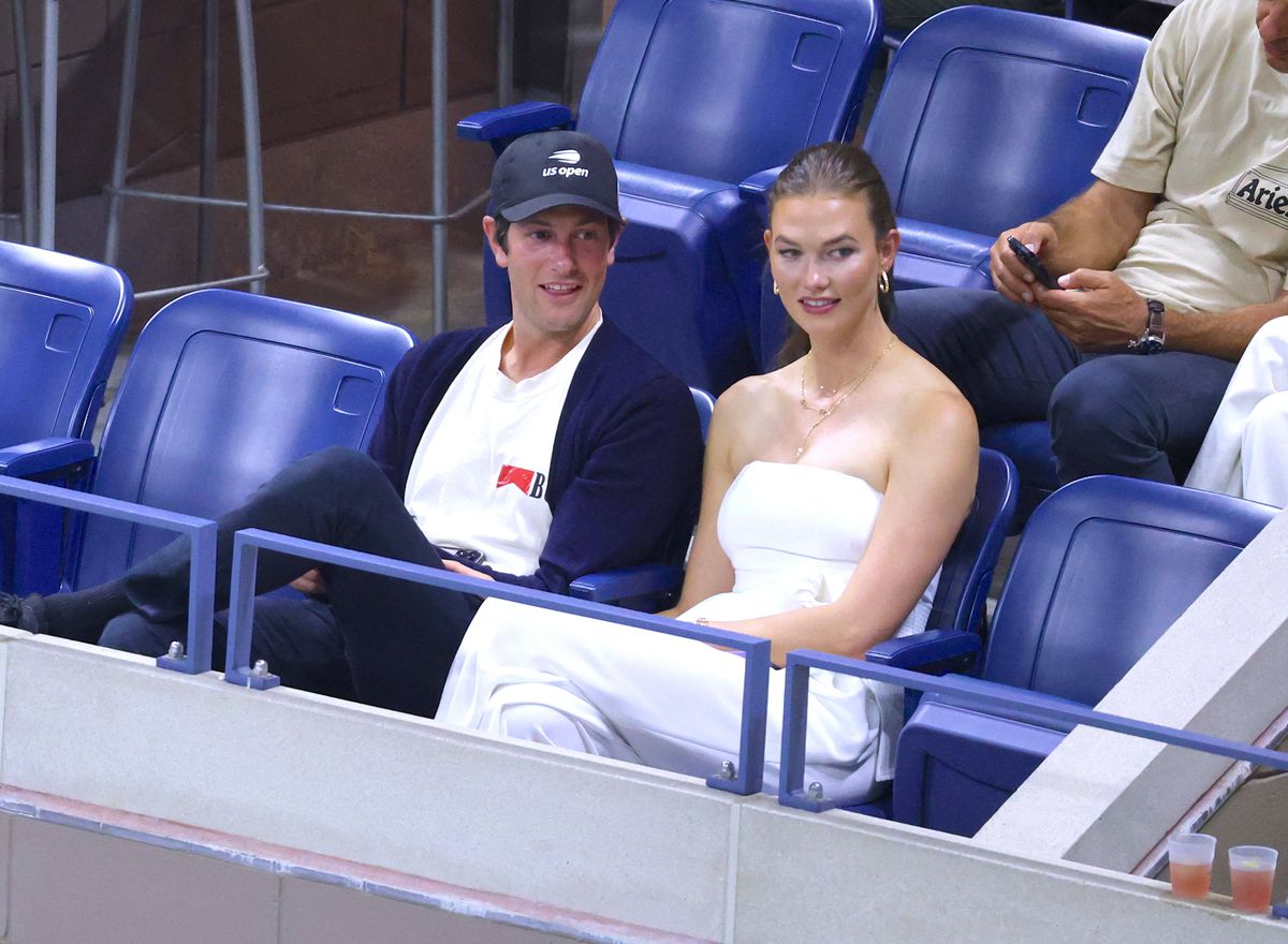 Divele în alb de la US Open! S-au făcut remarcate imediat în tribune, iar fotografii le-au pozat în cele mai neașteptate ipostaze