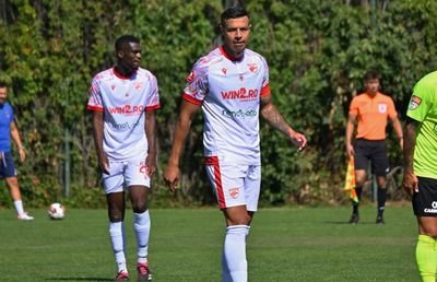 Direct titular și căpitan! Pe cine a trimis Ovidiu Burcă în teren la amicalul Dinamo - Tunari 7-0
