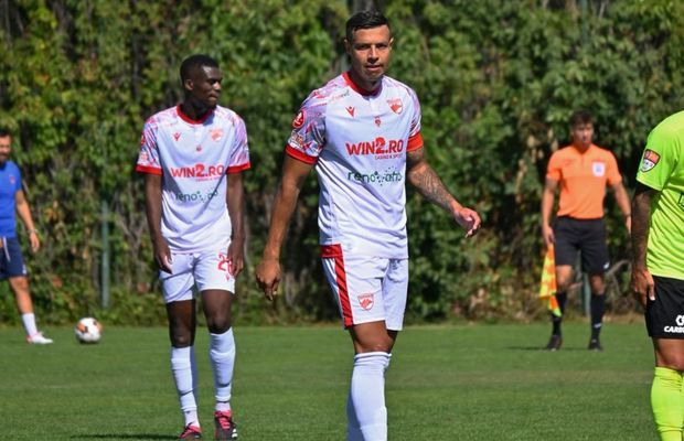 Direct titular și căpitan! Pe cine a trimis Ovidiu Burcă în teren la amicalul Dinamo - Tunari 7-0