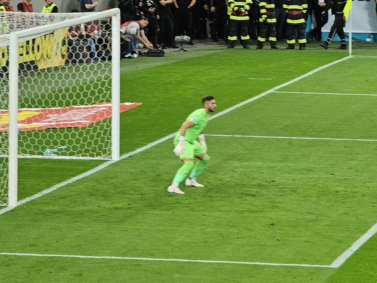 Nu arată bine » Gazonul de pe Arena Națională suferă, după o vară antifotbal