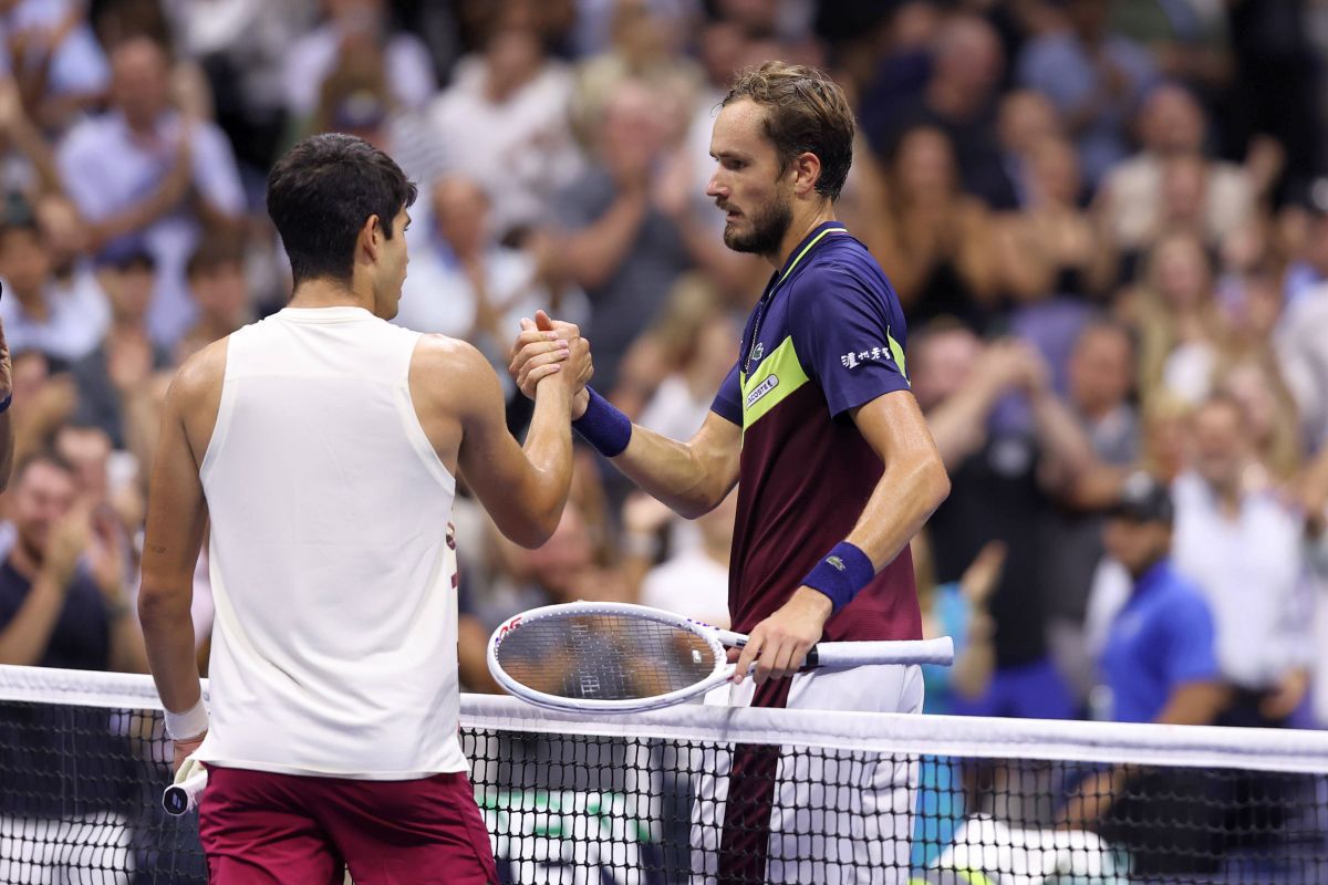 Daniil Medvedev a trecut de Carlos Alcaraz în semifinalele US Open » Duel spectaculos cu Novak Djokovic în ultimul act