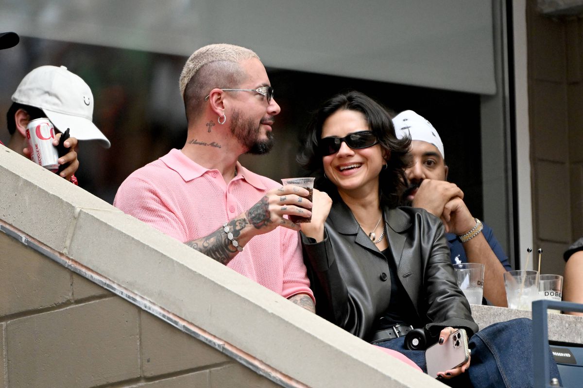 Divele în alb de la US Open! S-au făcut remarcate imediat în tribune, iar fotografii le-au pozat în cele mai neașteptate ipostaze