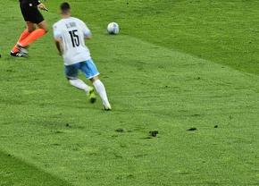 Nu arată bine » Gazonul de pe Arena Națională suferă, după o vară antifotbal