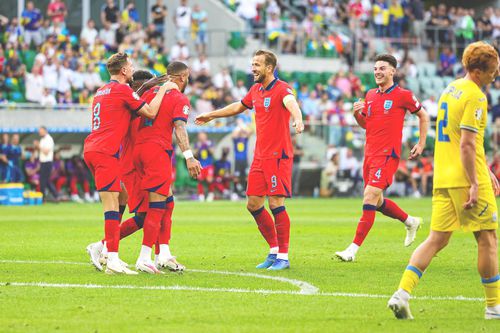 Kyle Walker, felicitat de coechipieri pentru primul gol la națională/ foto Imago Images