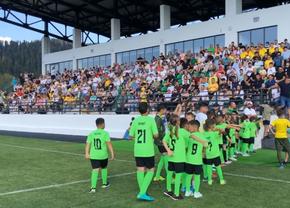 Noul stadion din regiunea Moldovei, inaugurat cu folk și cu nume mari din fotbalul românesc »  Locație pitorească, investiție de 3 milioane de euro