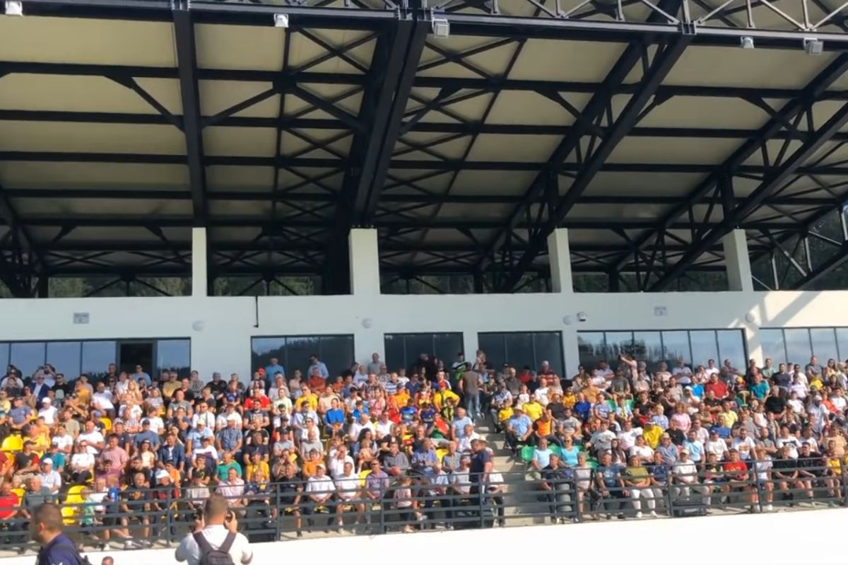 Noul stadion din regiunea Moldovei, inaugurat cu folk și cu nume mari din fotbalul românesc »  Locație pitorească, investiție de 3 milioane de euro