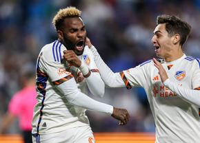 În aer » Transferul anunțat de Șumudică la Rapid are șanse minime de reușită
