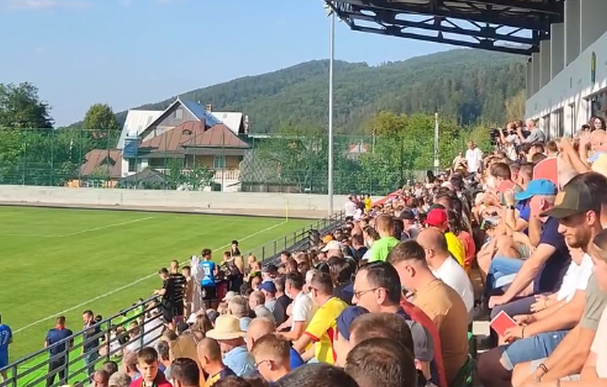 Noul stadion din regiunea Moldovei, inaugurat cu folk și cu nume mari din fotbalul românesc »  Locație pitorească, investiție de 3 milioane de euro