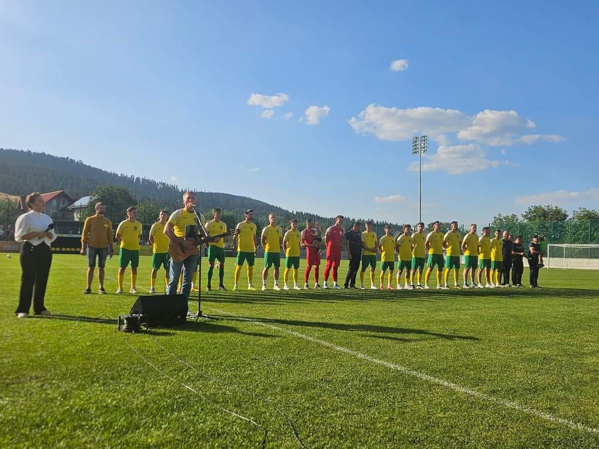 Noul stadion din regiunea Moldovei, inaugurat cu folk și cu nume mari din fotbalul românesc »  Locație pitorească, investiție de 3 milioane de euro