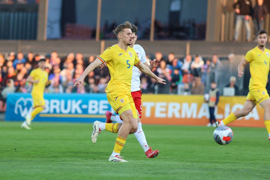 Răzvan Pășcălău, jucând pentru România U20 // foto: Imago Images Dinamo i-a acordat doar 15 minute și l-a cedat în ultima zi de mercato