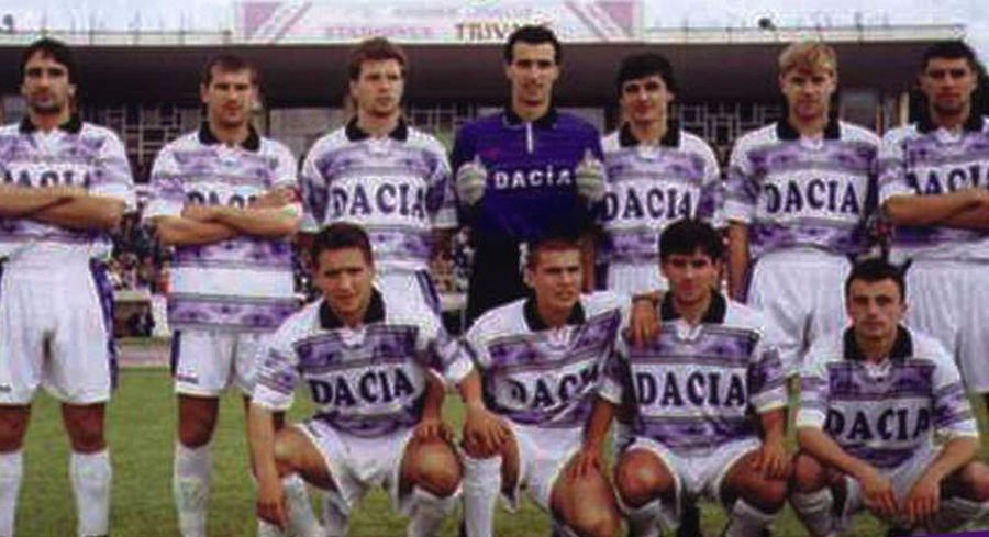 Parcurs cu parfum de anii '90 » Impresionează în Superligă și aduc aminte de marile echipe din trecut!