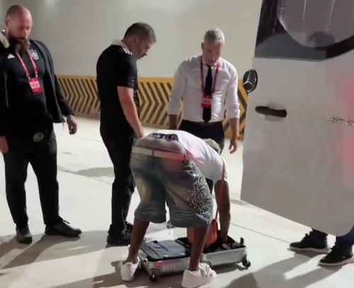 Lamine Yamal a căutat degeaba după pașaport în trollerul din autocarul naționalei Spaniei, care trebuia să plece de la stadionul din Konya / Foto: X Lamine Yamal Xtra