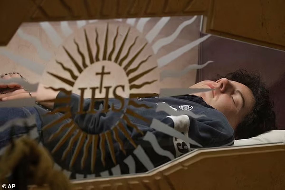 Carlo Acutis, primul primul sfânt al generației milenialilor, iubitor de fotbal și suporter AC Milan