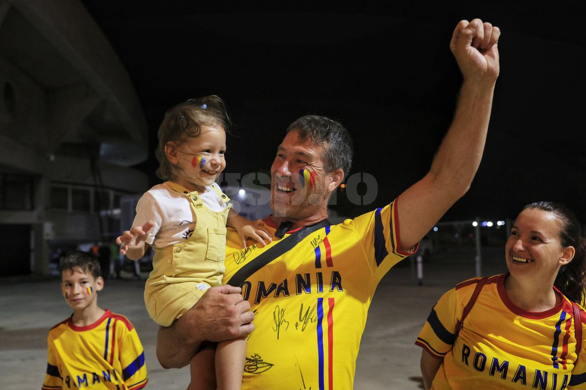 Ioan Niculae și alte cadre înainte de Cipru - România