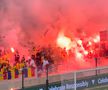 Ultrașii României au aprins din nou torțe pe stadion. Ce urmează