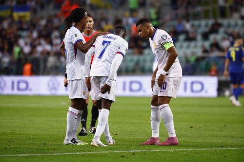 Ousmane Dembele simte că ceva nu este în regulă, Mbappe pare îngrijorat / Foto: Imago