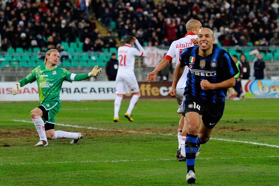 Kharja, sărbătorind un gol al celor de la Inter cu Bari // foto: Imago Zouma nu e primul » Topul jucătorilor cu CV-uri uriașe care au trecut prin Superliga: multe decepții, doar UNUL s-a relansat!
