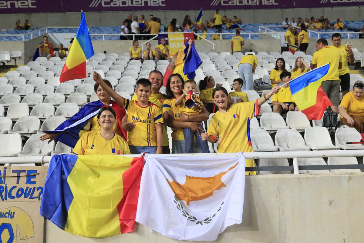 Ioan Niculae și alte cadre înainte de Cipru - România