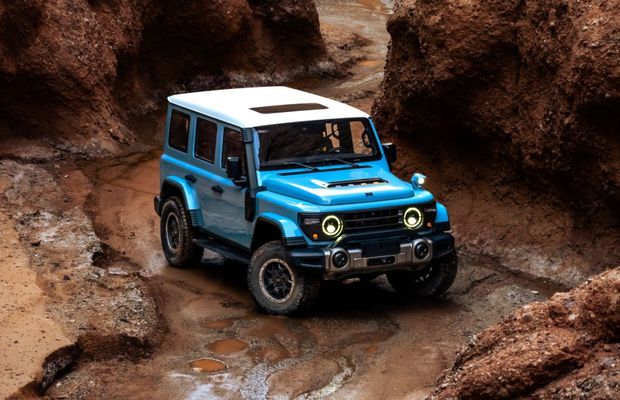 „Clona” de Land Rover Defender, mai ieftină decât un Fiat 500