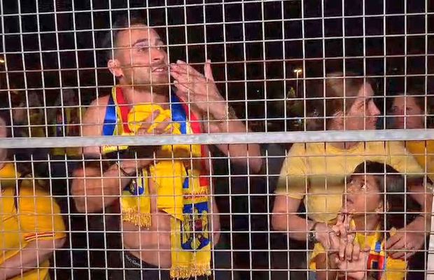 „Demisia, gata!” » Furie după Cipru - România: „Să le fie rușine! S-au făcut că vorbesc la telefon, ăsta e respectul!”