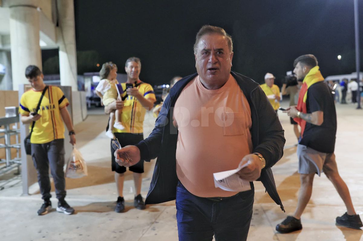 Ioan Niculae și alte cadre înainte de Cipru - România