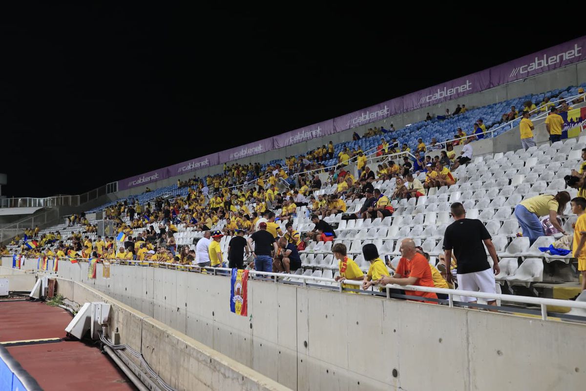 Ioan Niculae și alte cadre înainte de Cipru - România