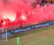 Ultrașii României au aprins din nou torțe pe stadion. Ce urmează