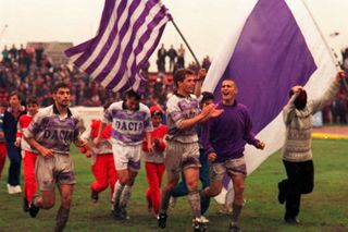 Parcurs cu parfum de anii '90 » Impresionează în Superligă și aduc aminte de marile echipe din trecut!