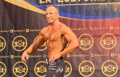 GALERIE FOTO Florentin Corbeanu e „Ronnie Coleman de România” » Polițist oltean, campion național de culturism la 49 de ani!