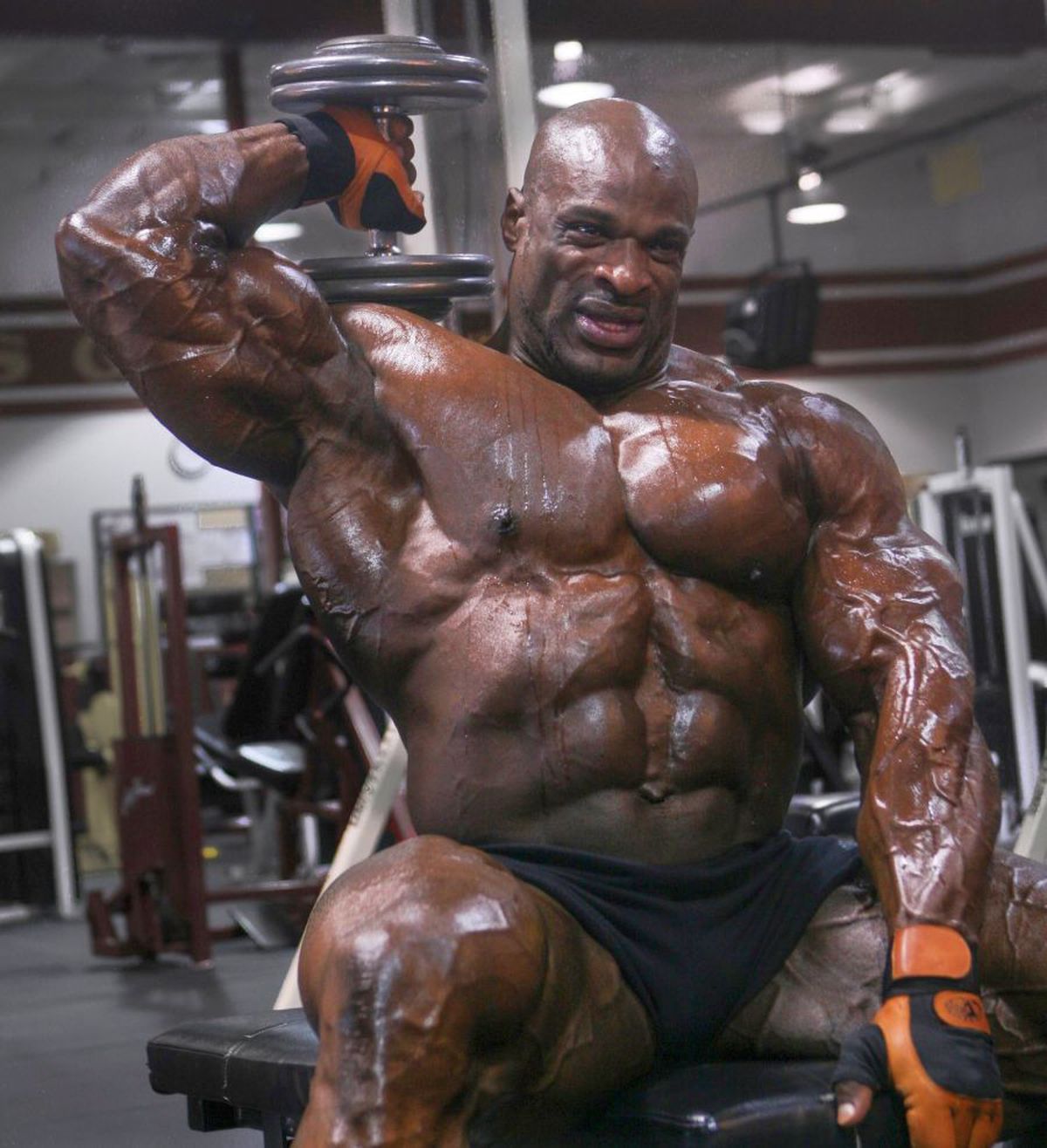 GALERIE FOTO Florentin Corbeanu e „Ronnie Coleman de România” » Polițist oltean, campion național de culturism la 49 de ani!