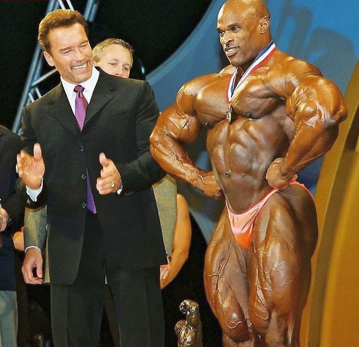 GALERIE FOTO Florentin Corbeanu e „Ronnie Coleman de România” » Polițist oltean, campion național de culturism la 49 de ani!