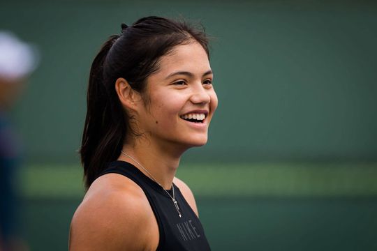 Argentinianul Carlos Rodriguez (57 de ani) e favorit să o antreneze pe Emma Răducanu (18 ani, locul 22 WTA).