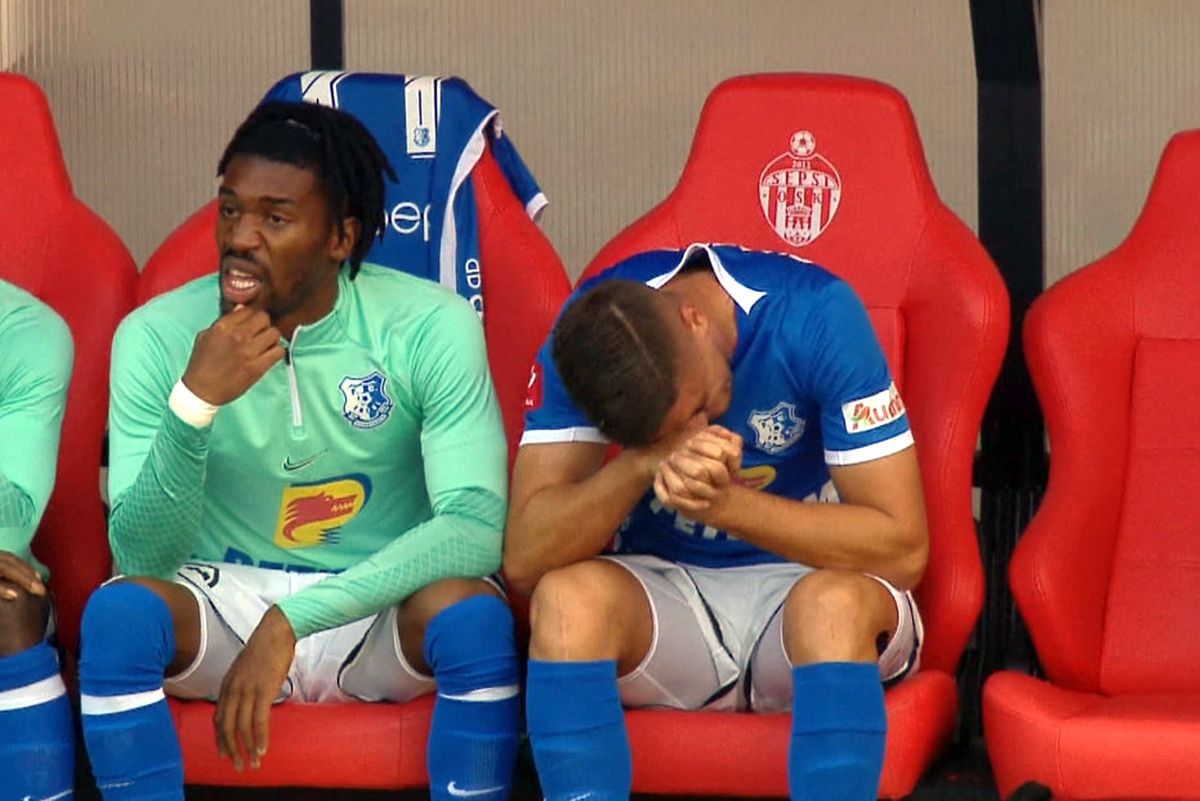 Gică Hagi a izbucnit la adresa propriului staff: „Sunt nervos, e o greșeală foarte mare! Să mi se spună că poate juca și apoi să văd asta?!”