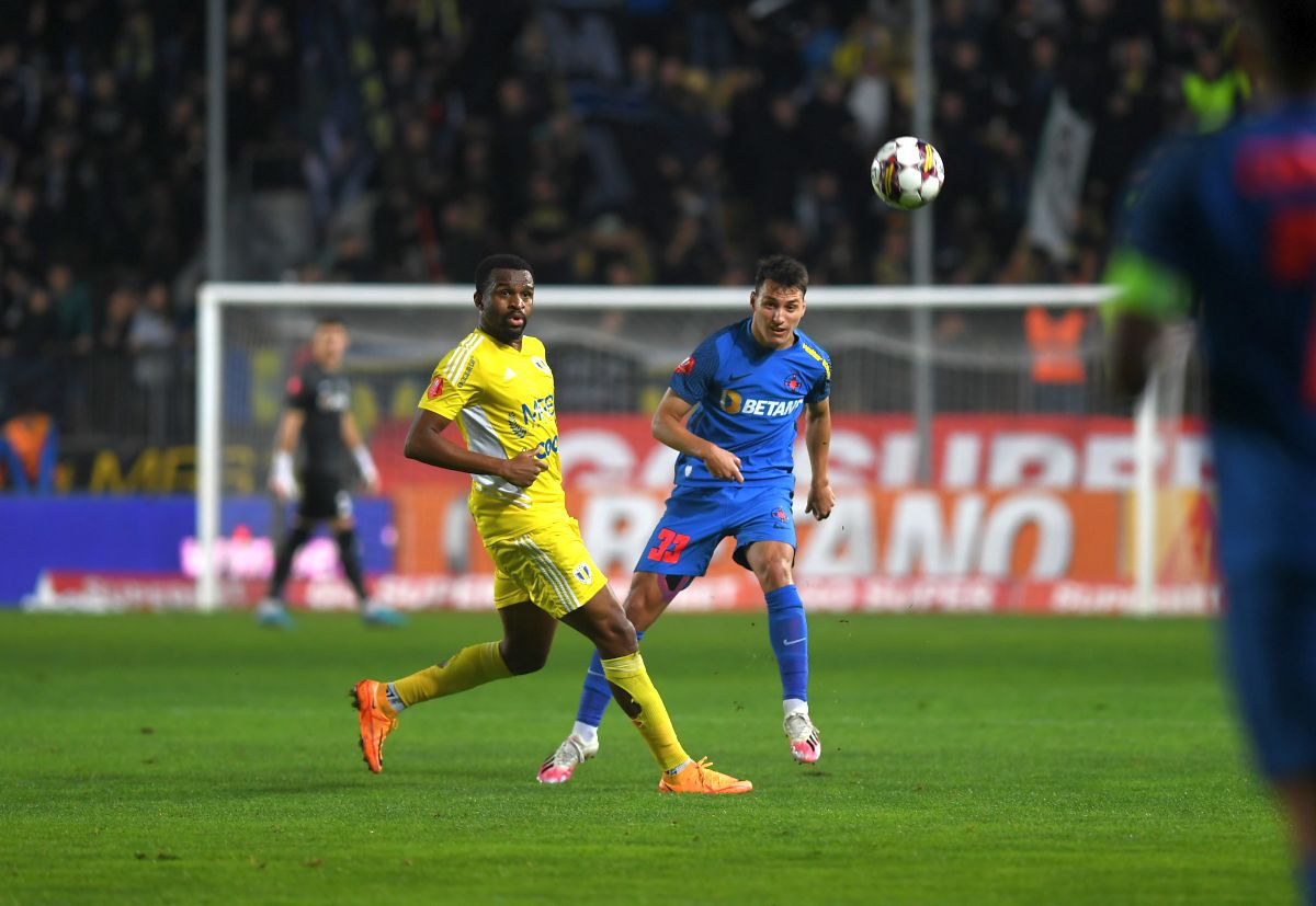Henț evident, în careu, la Dawa, în Petrolul - FCSB » De ce nu a dictat penalty Horațiu Feșnic