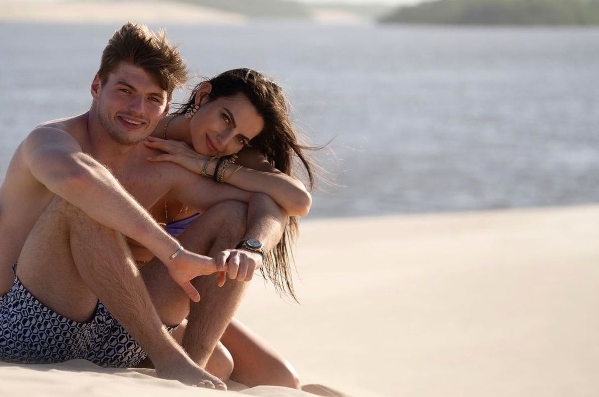 Cu ea a sărbătorit Max Verstappen » Iubita noului campion mondial din Formula 1 a fost prima care l-a felicitat în Japonia