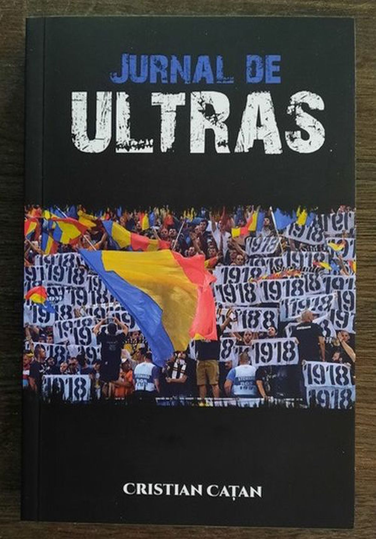 AUR et Patria » Ieri ultrași, azi președinți de partid! Suporterii care fac haos la meciurile naționalei, folosiți în campania electorală a lui George Simion