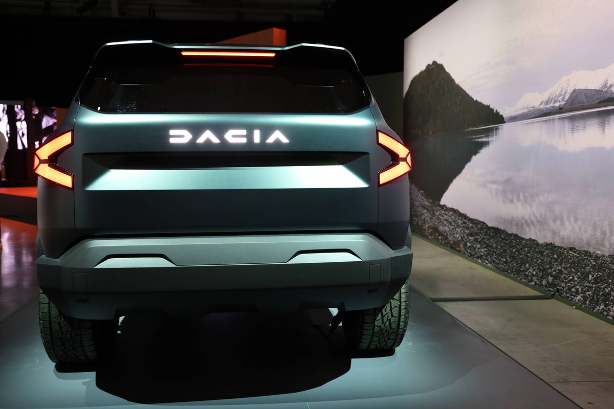 Dacia lansează noul model Bigster » Cum arată SUV-ul, cel mai scump din istorie: portbagaj uriaș, echipamente moderne și motorizare eco-smart