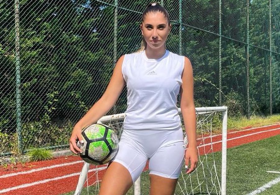 Arbitră de 24 de ani, protagonista unui „sex tape” cu un observator UEFA de 61 de ani din Turcia! » Înregistrarea interzisă minorilor, distribuită pe rețelele de socializare