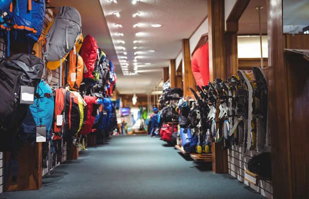 Cum poți construi rafturi rezistente pentru echipamente sportive