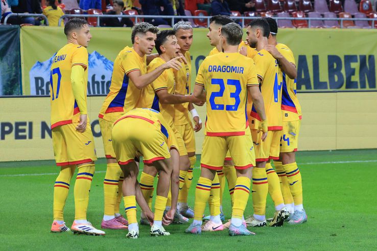 Louis Munetanu, Ianis Hagi, Olimpiu Moruțan, Cristi Manea, Vlad Dragomir, Screciu în România - Moldova, imagini de meci // foto: Ionuț Iordache (GSP)
