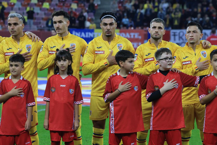 Lisav Eissat, în centru, cu bentiță // foto: Ionuț Iordache (GSP) Cum s-au descurcat cei 4 debutanți ai României cu Moldova
