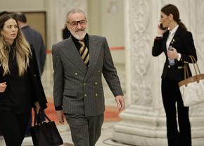Gigi Becali, reacție jignitoare, după ce propunerea lui legislativă pentru eliminarea regulii U21 a primit aviz negativ în Parlament: „Vagabondul comandă!” » Replică pentru Gică Popescu
