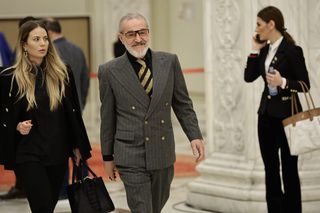 Gigi Becali, reacție jignitoare, după ce propunerea lui legislativă pentru eliminarea regulii U21 a primit aviz negativ în Parlament: „Vagabondul comandă!” » Replică pentru Gică Popescu