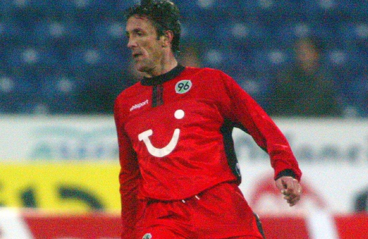 3 momente incredibile cu marele Gică Popescu, de ziua lui » Vândut pe două mașini de spălat, lider la Barcelona, a „pățit-o” cu Guardiola și Cruyff: „Aveți 10 minute, hotărâți-vă!”