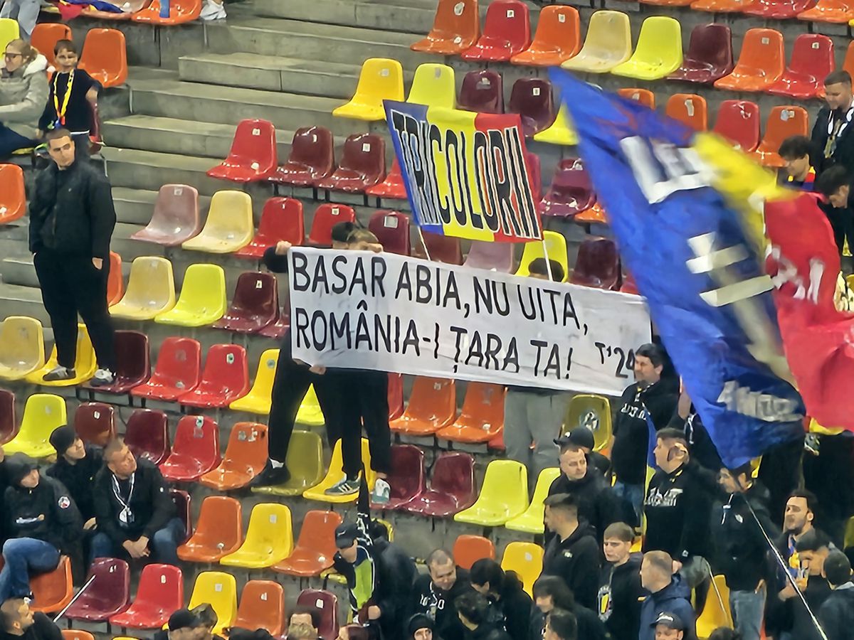 Galeriile s-au războit prin mesaje în Dinamo - Rapid » „Câinii” le-au luat fața giuleștenilor